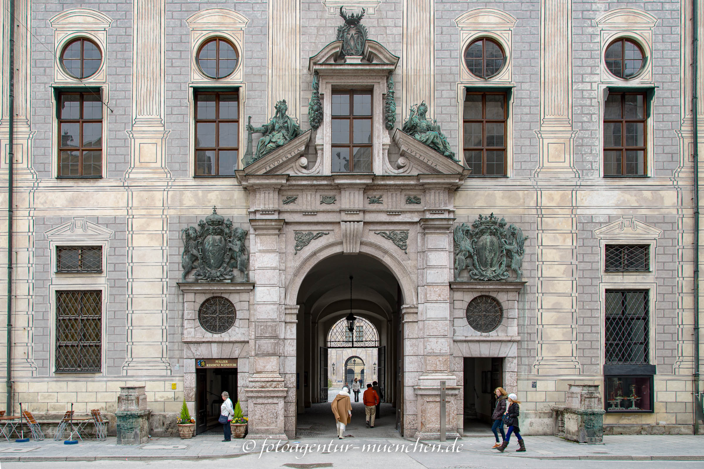 Residenzportal ohne Löwen