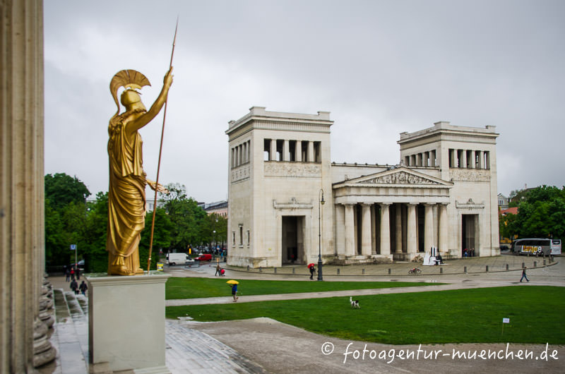 Propyläen - Klenze Leo von – Denkmal/Kunstwerk in München