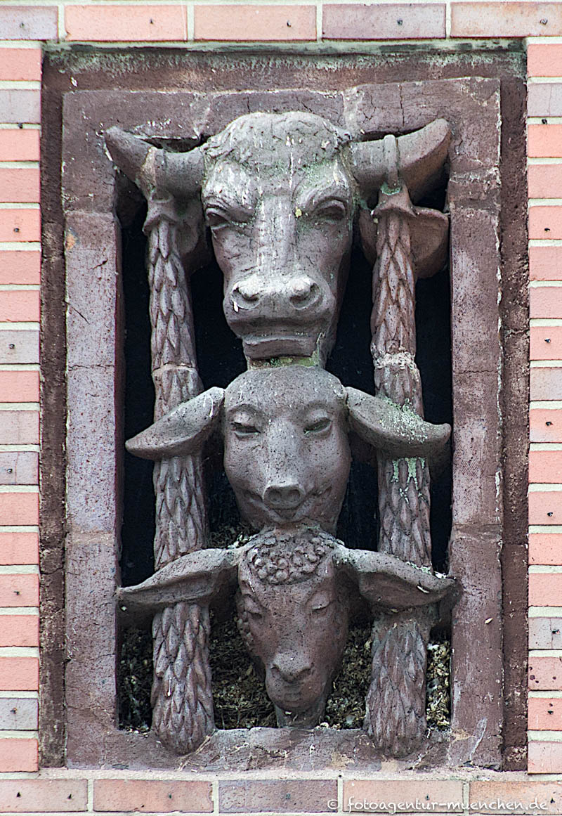 Schlachthof - Relief - May Karl – Denkmal/Kunstwerk in München