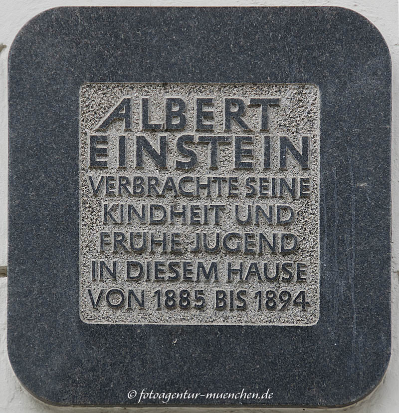 Gedenktafel - Albert Einstein - Oppenrieder Karl – Denkmal/Kunstwerk in München