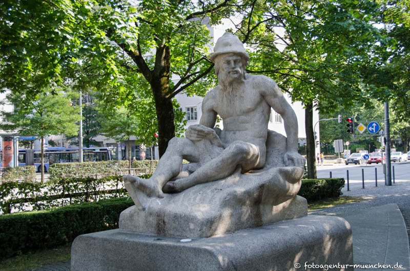 Brunnen - Orleansplatz
