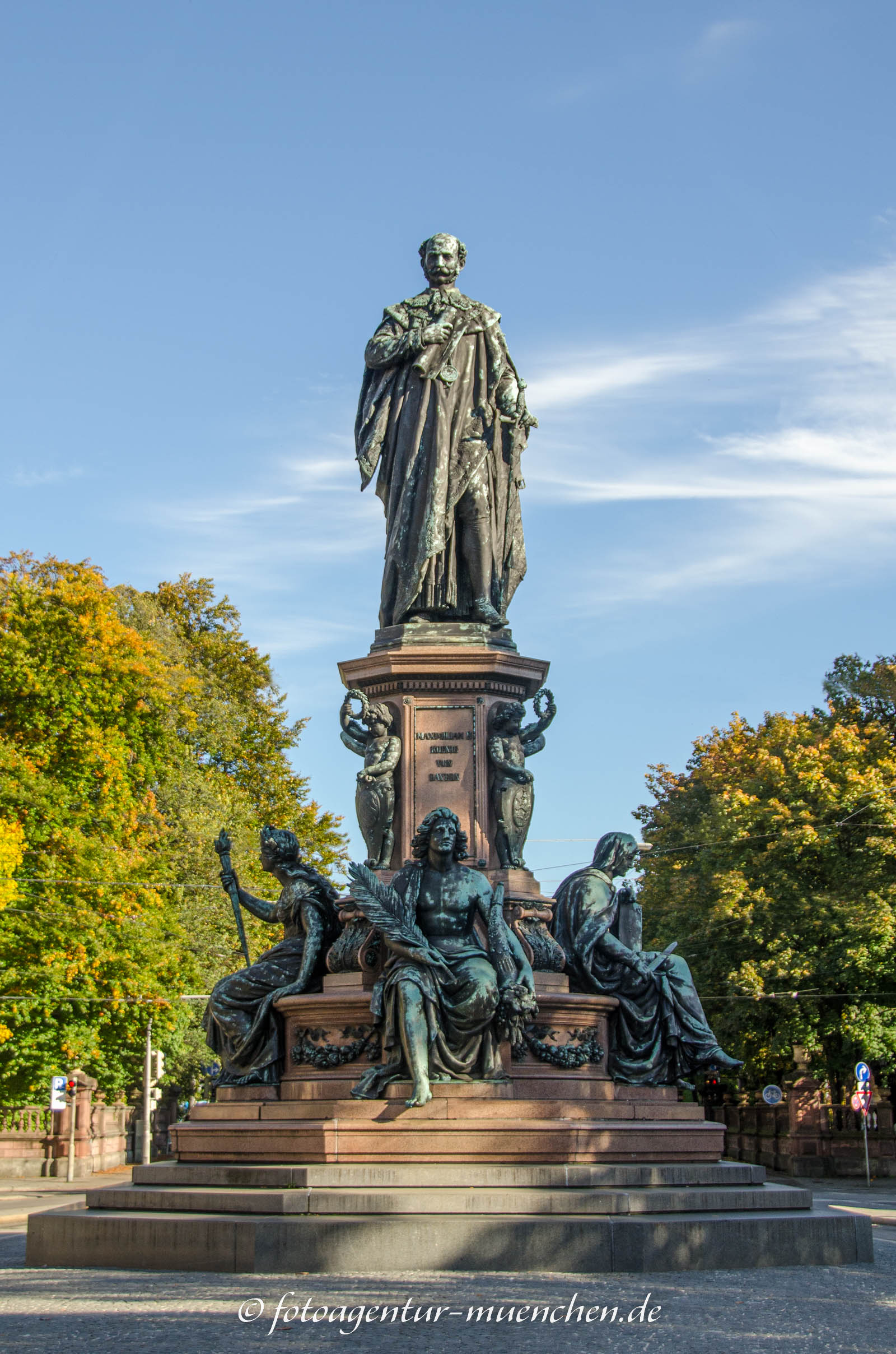 Maxmonument