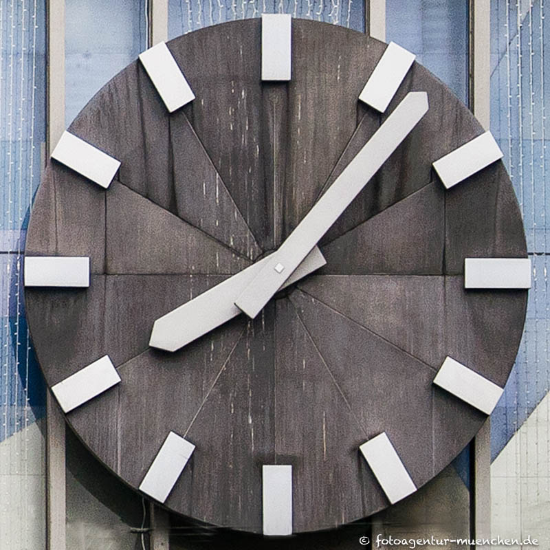 Hauptbahnhof - Uhr