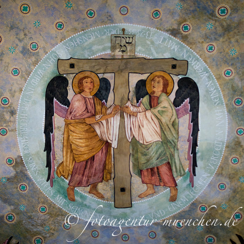 Deckenfresko im Nordfriedhof