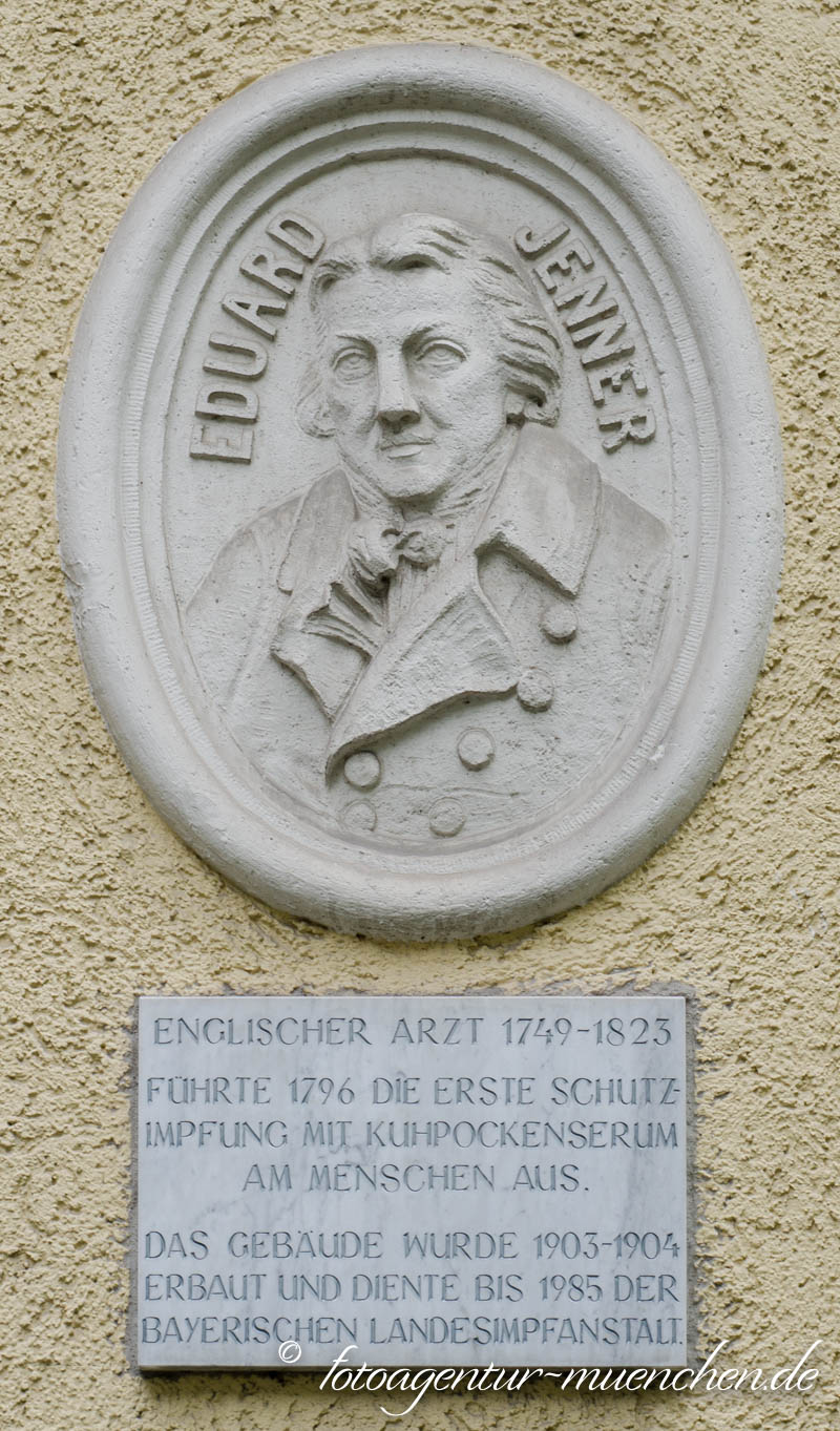 Eduard Jenner – Denkmal/Kunstwerk in München