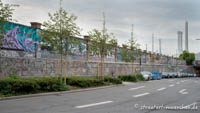 Tumblingerstraße nach der Sanierung der Mauer