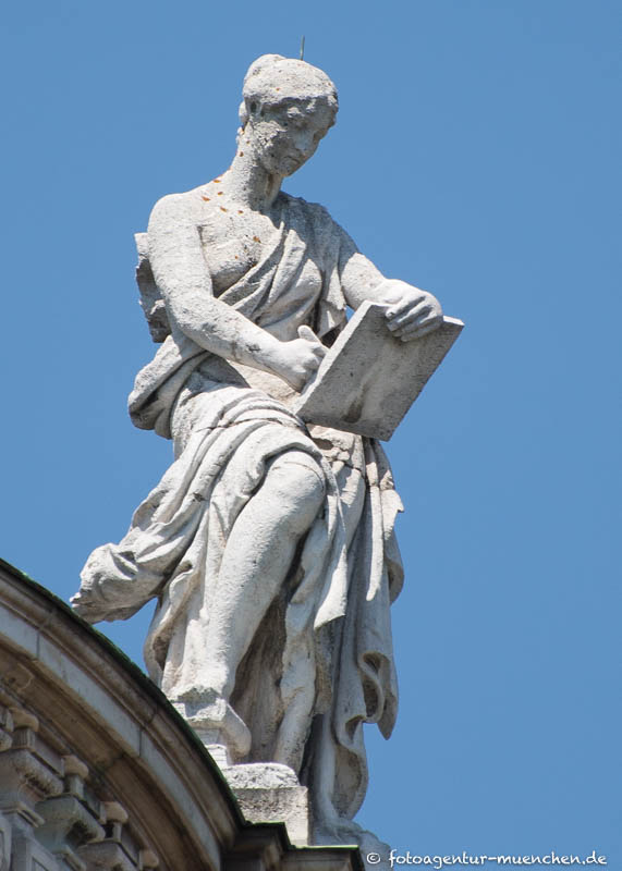 Schreibkunst – Denkmal/Kunstwerk in München