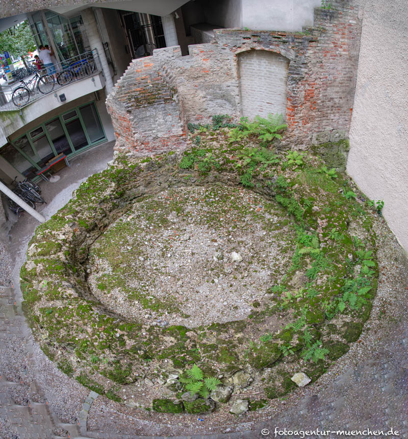 Reste des Prinzessturm – Denkmal/Kunstwerk in München
