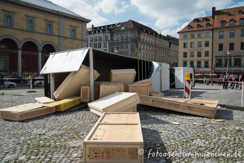 Trojanisches Pferd am Max-Joseph-Platz