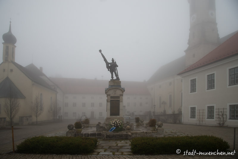 Kriegerdenkmal Weyern