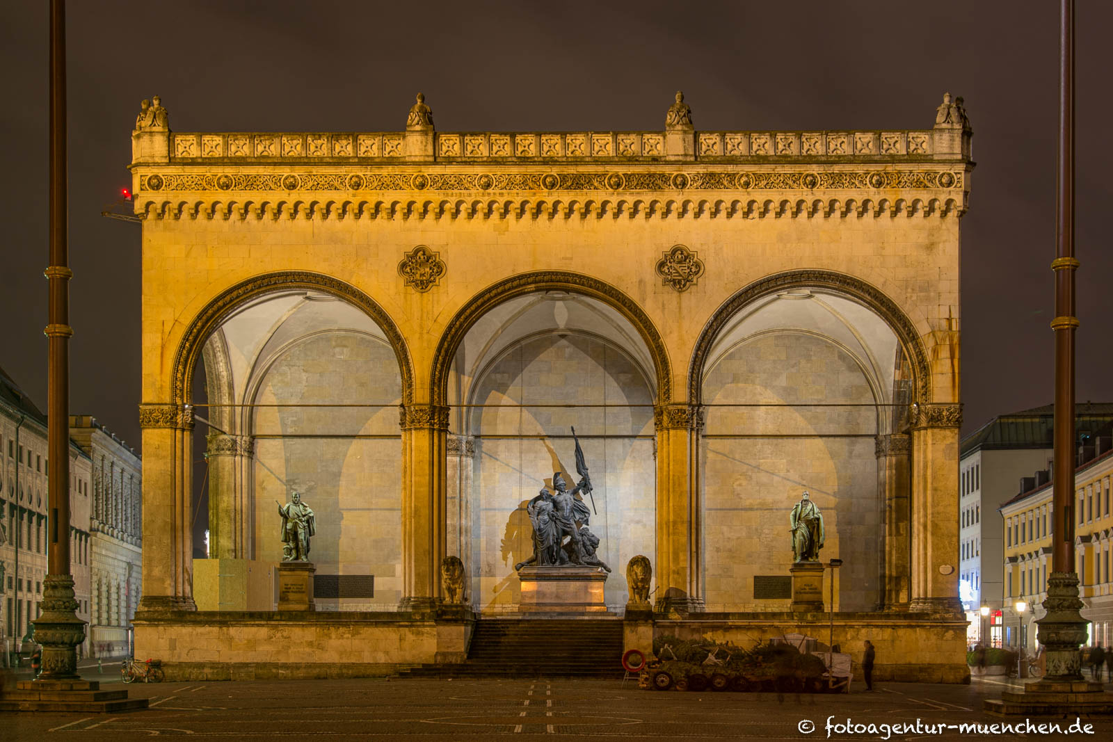 Feldherrnhalle bei Nacht