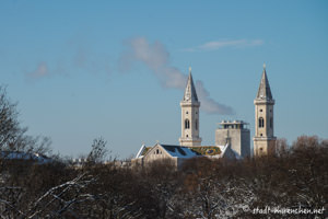 Ludwigskirche mit Heizkraftwerk