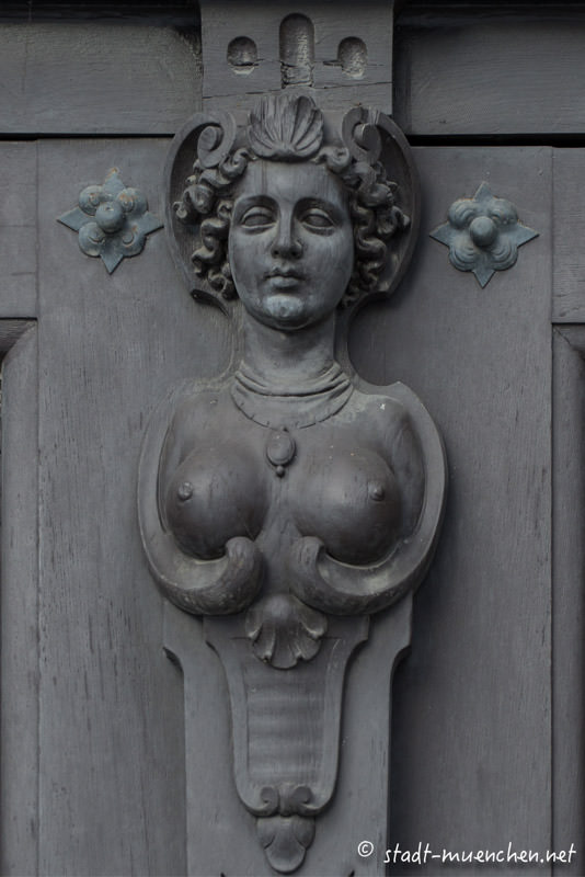 Detail Türe am Bayerischen Nationalmuseum