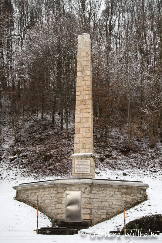 Obelisk am Kasperlbach