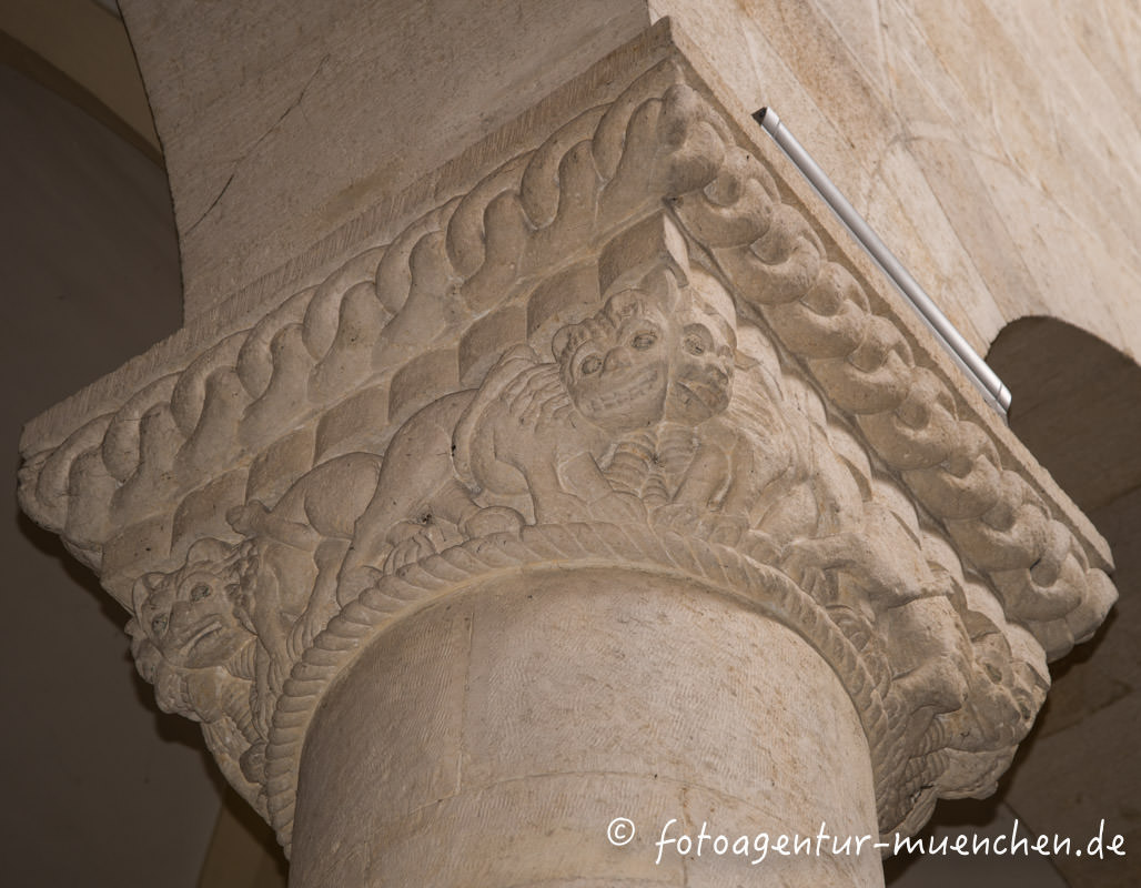 Kapitell in der Schottenkirche St. Jakob