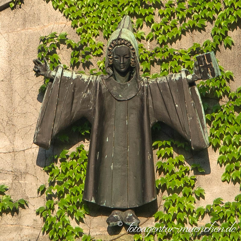 Münchner Kindl an der Gebsattelbrücke