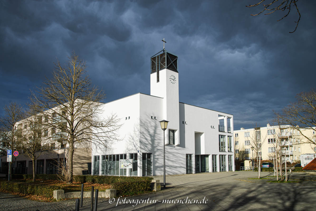 Dietrich-Bonhoefer-Kirche