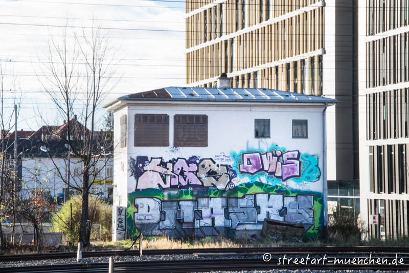 Graffiti S-Bahnstation Laim
