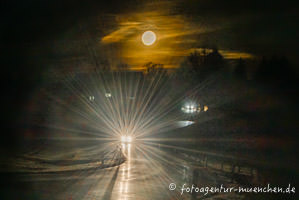Impression auf nächtlicher Straße
