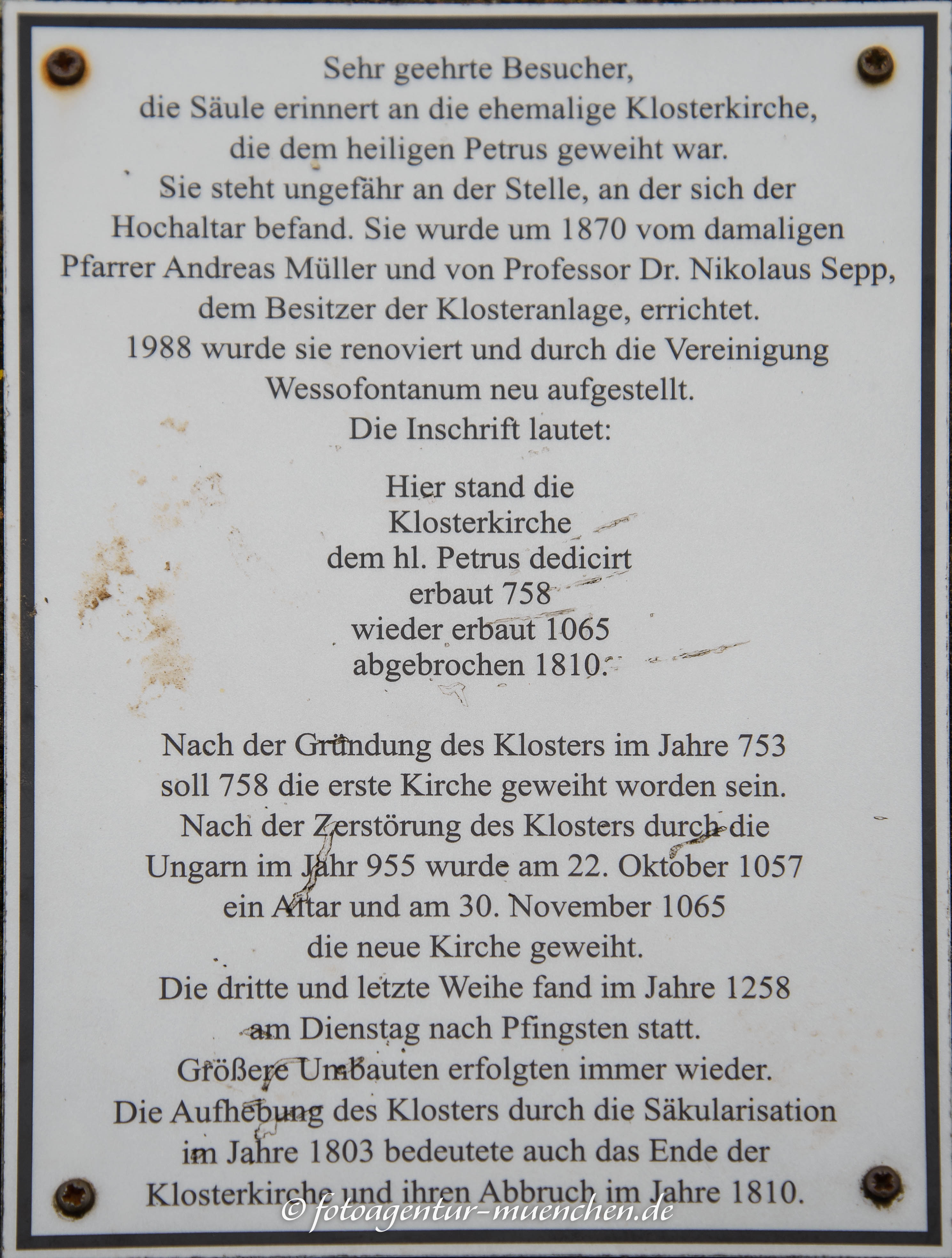 Gedenksäule - ehemalige Klosterkirche St. Peter 