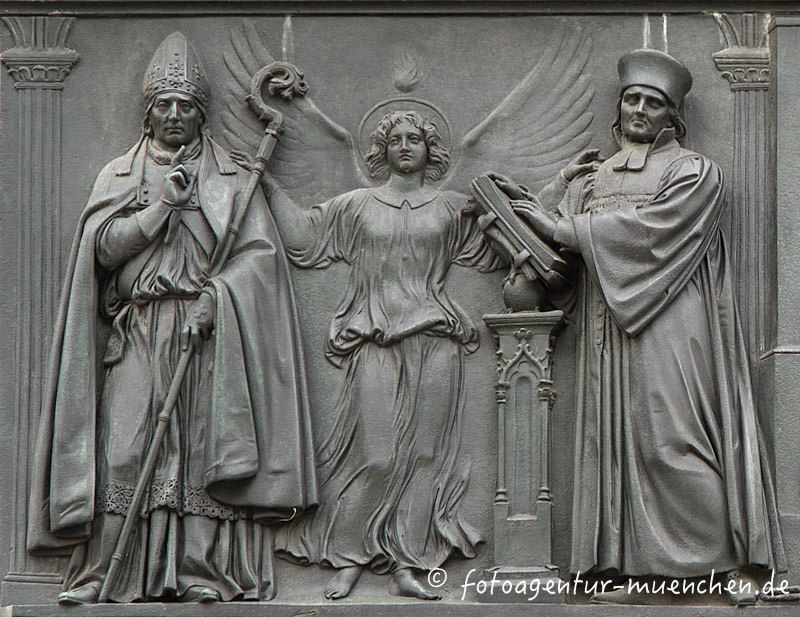 Max-Joseph-Denkmal