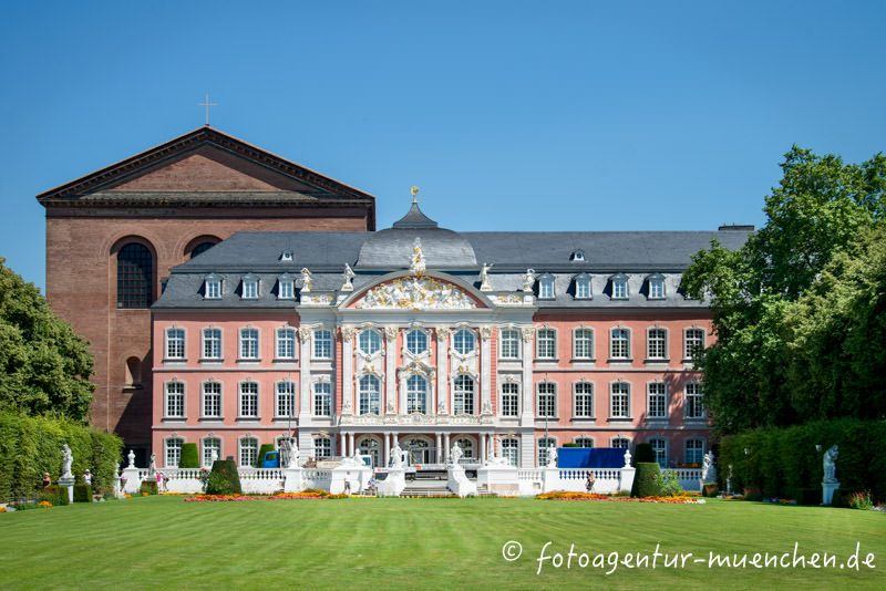 Kurfürstliches Palais