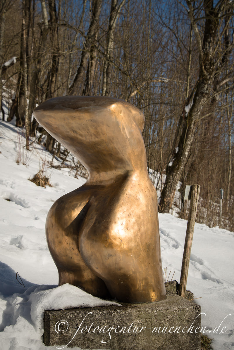 Frau in Landschaft