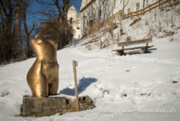 Frau in Landschaft