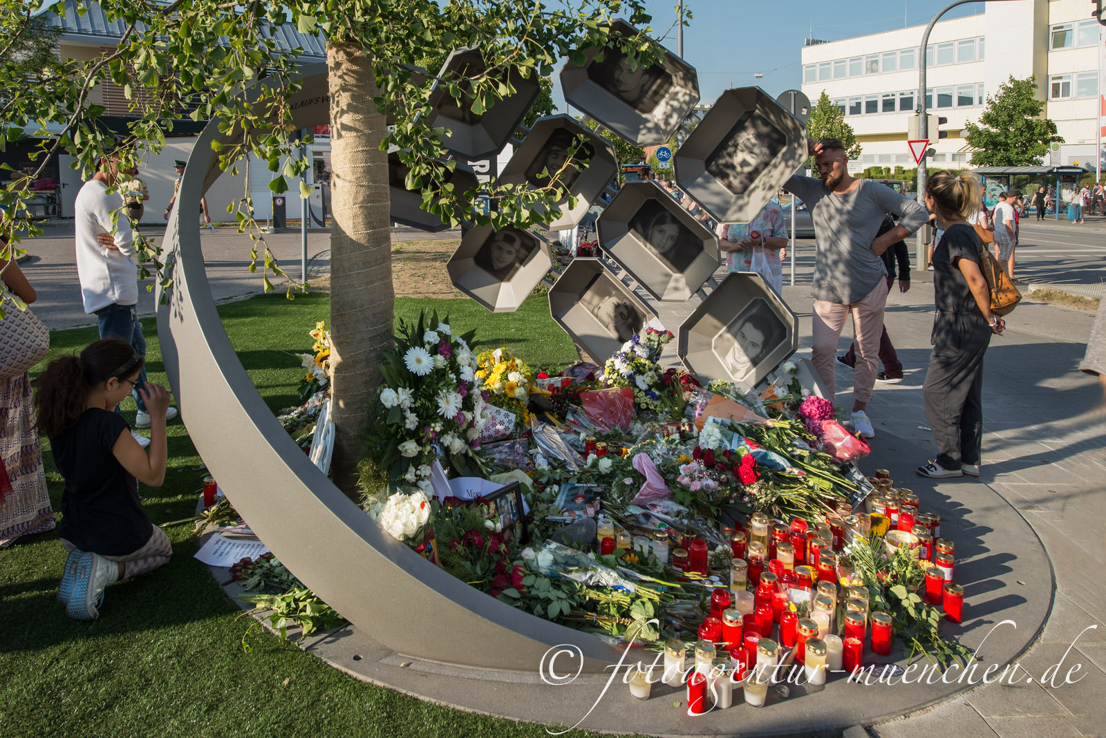 Denkmal „Für Euch“ (Rechtsradikaler Anschlag OEZ)