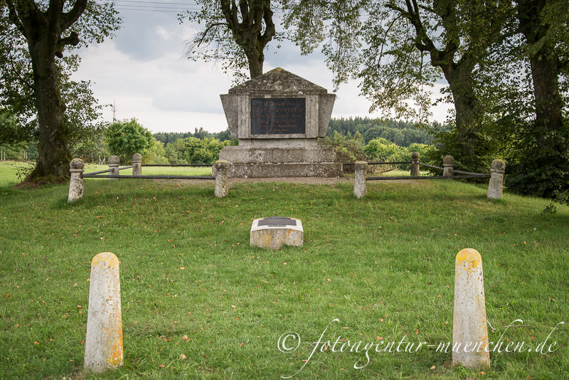 La Tour Denkmal