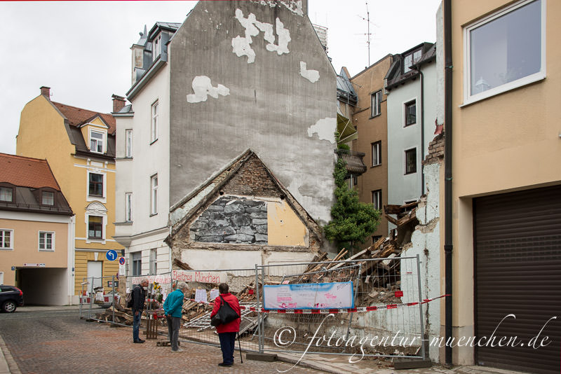 Zerstörtes Uhrmacherhäusl in der Grasstraße