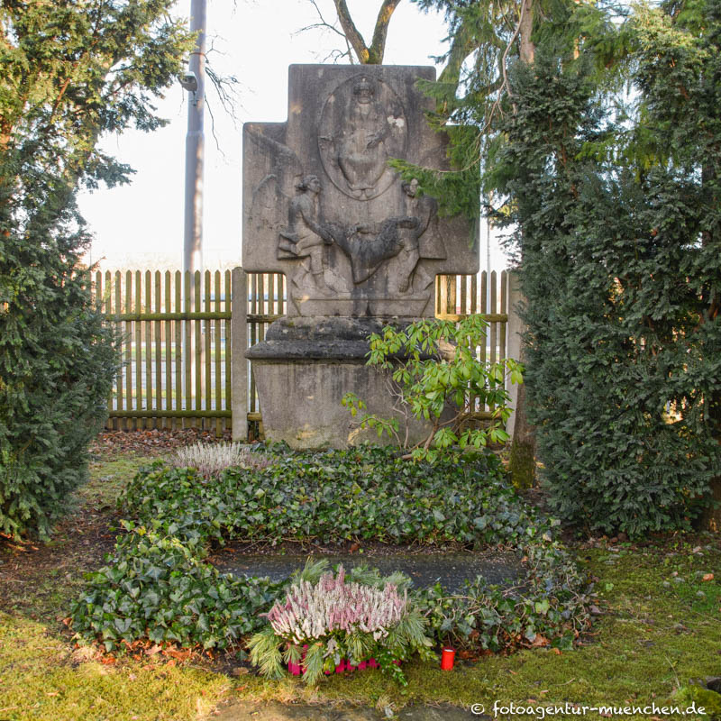 Grab - Katholischer Gesellenverein – Denkmal/Kunstwerk in München