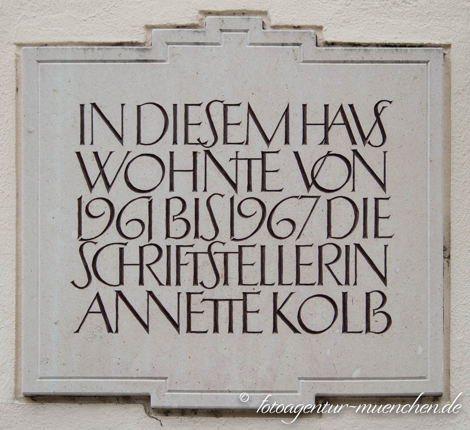 Gedenktafel - Annette Kolb