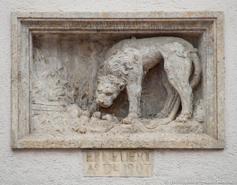 Löwenrelief – Denkmal/Kunstwerk in München