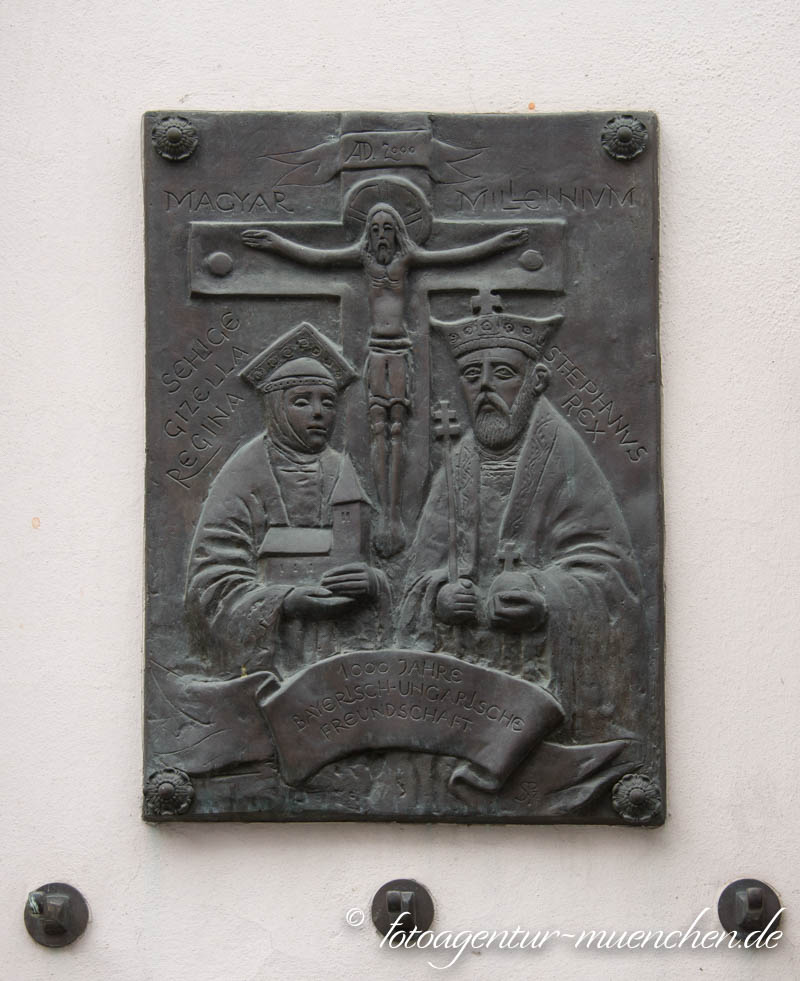 1000 Jahre Bayerisch-Ungarische Freundschaft – Denkmal/Kunstwerk in München