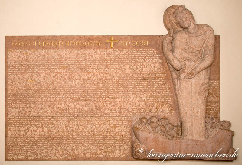 Kriegerdenkmal - St. Ursula – Denkmal/Kunstwerk in München
