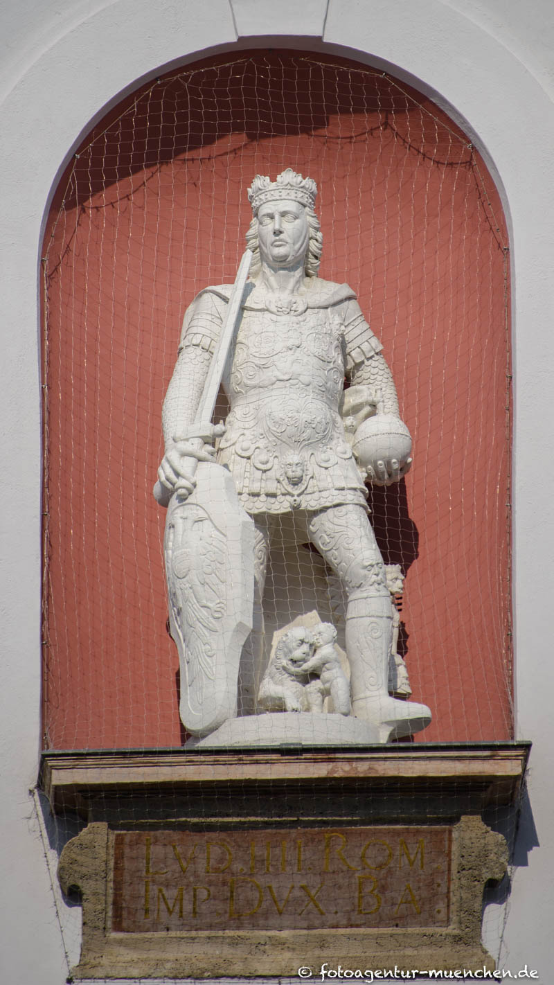 Kaiser Ludwig der Bayer – Denkmal/Kunstwerk in München