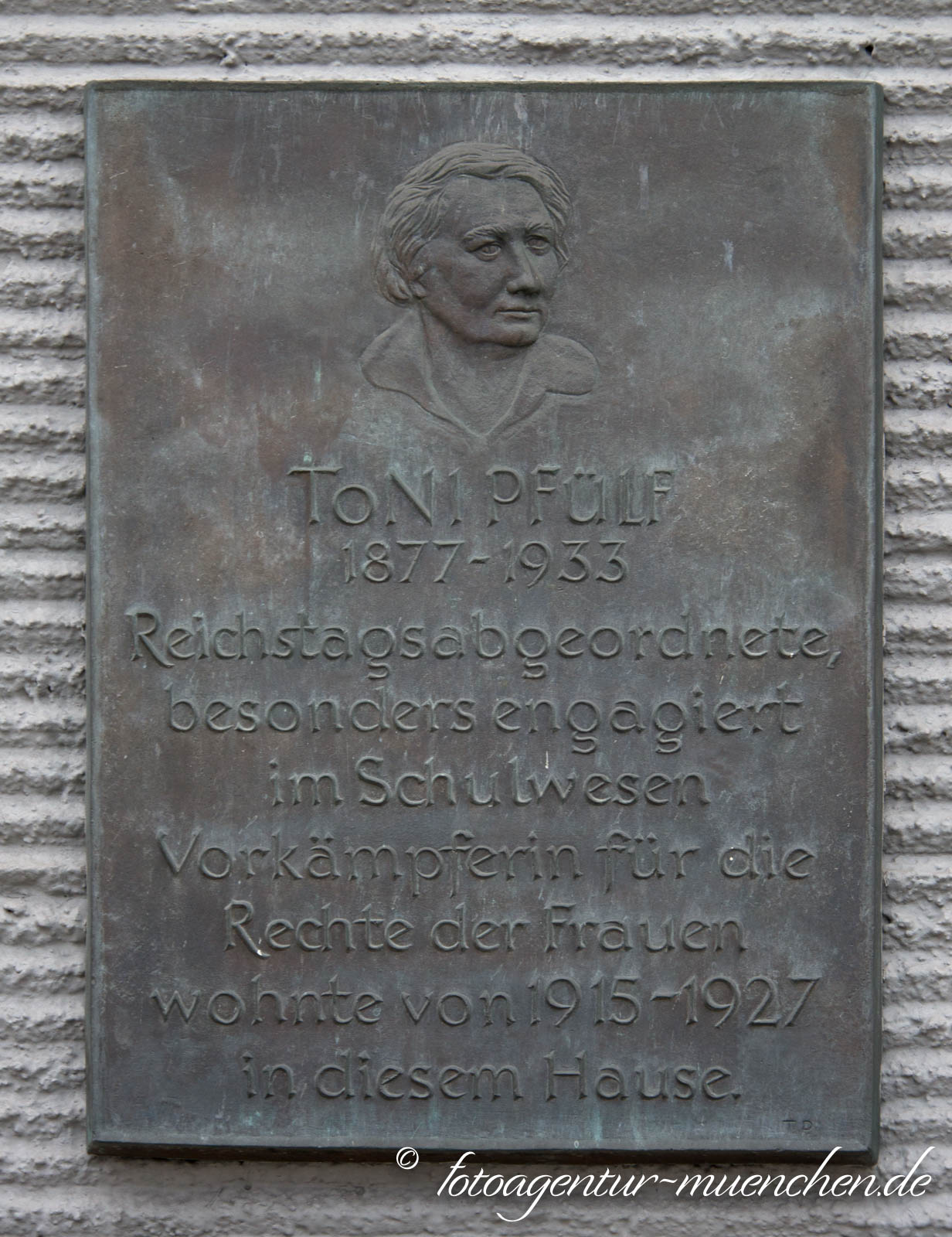 Gedenktafel - Toni Pfülf