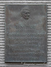 Gedenktafel - Toni Pfülf