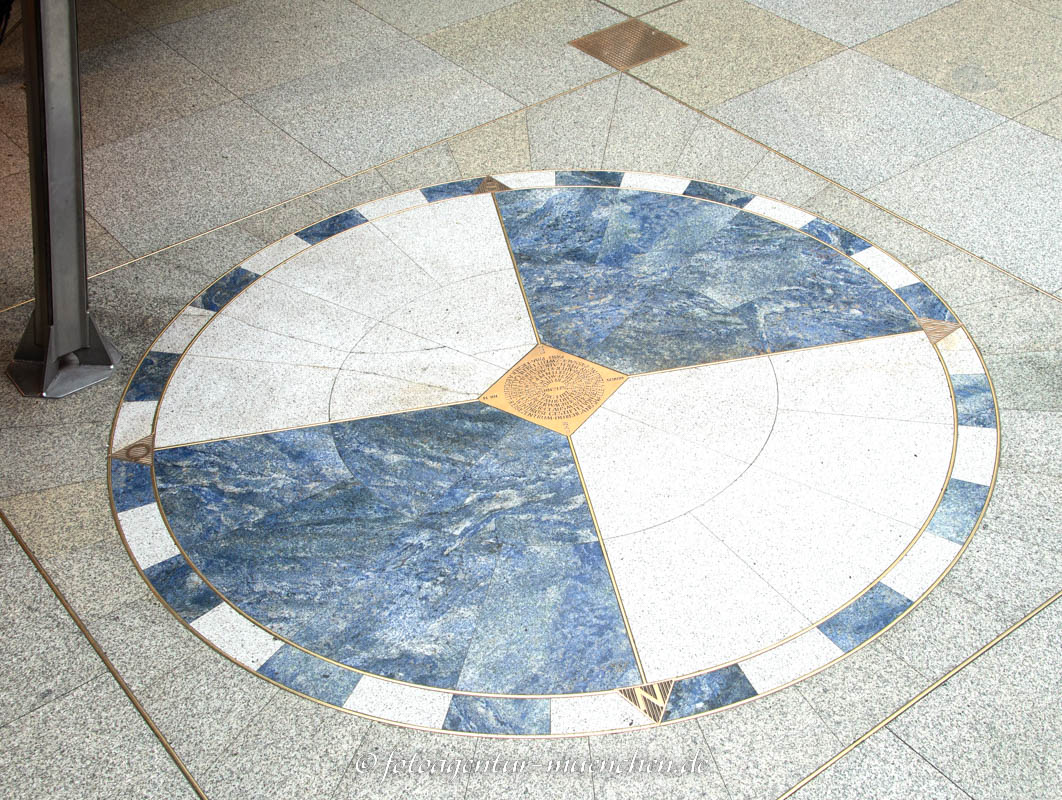 Gedenkplatte - Hauptbahnhof