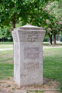 Gerhard Willhalm – Gedenkstein - Hans Ferdinand Massmann