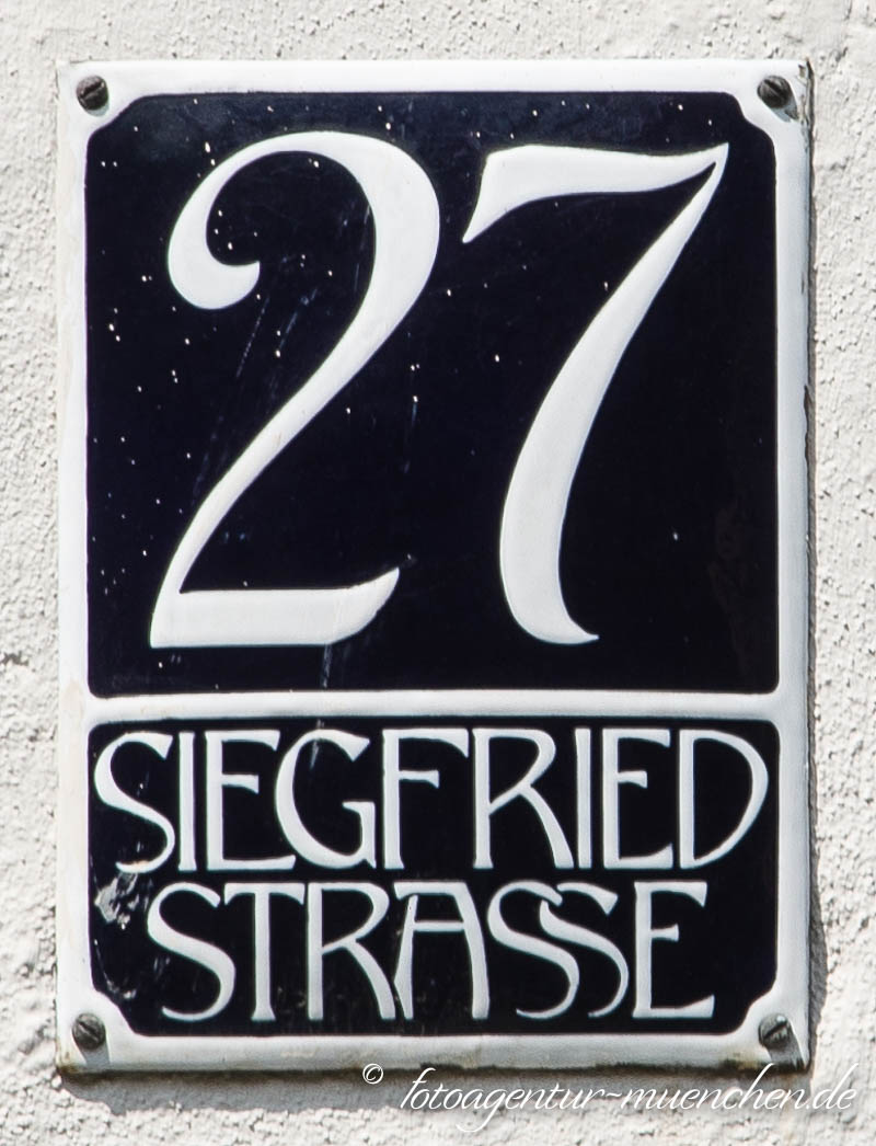 Gerhard Willhalm - Hausnummer - Siegfriedstraße
