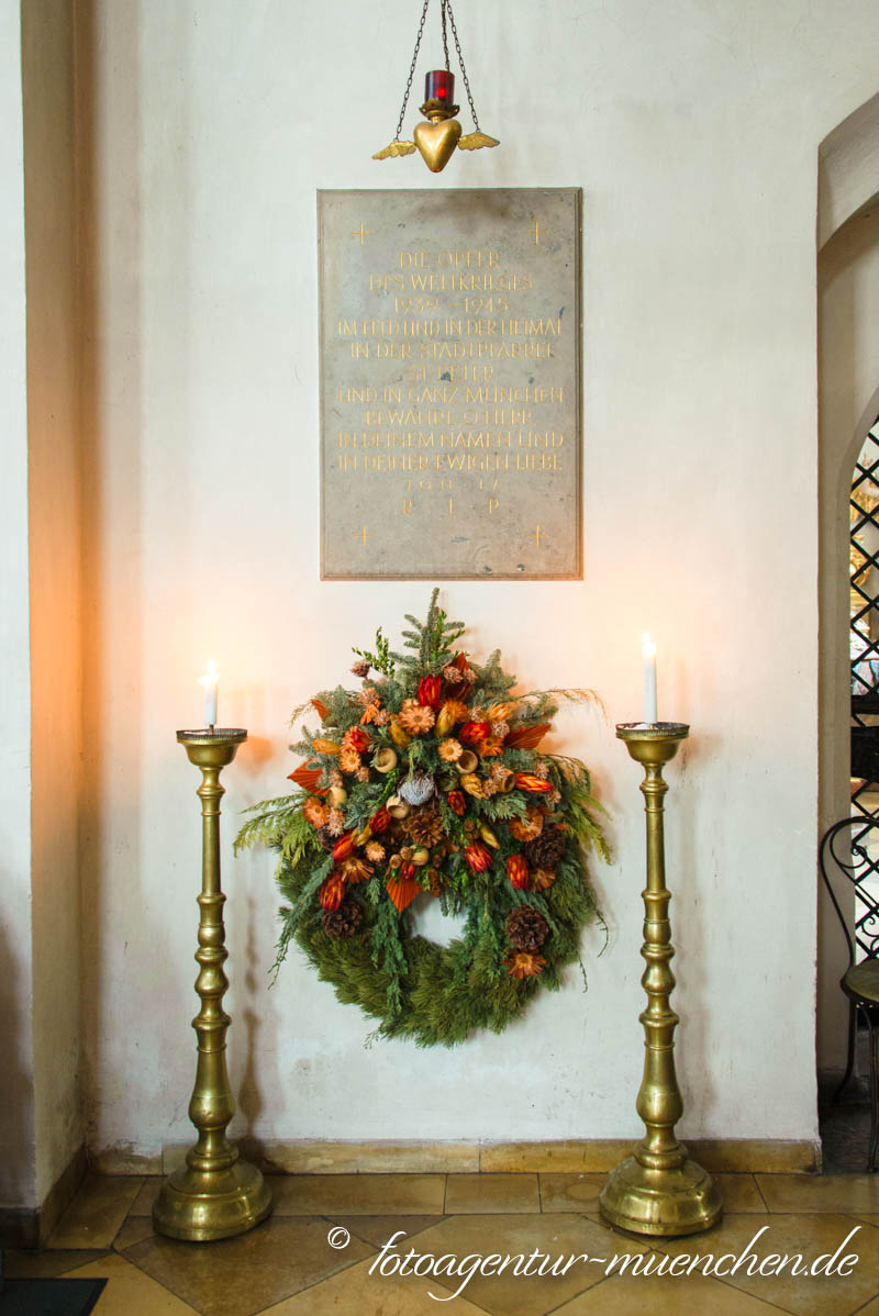 Kriegerdenkmal - Alter Peter – Denkmal/Kunstwerk in München