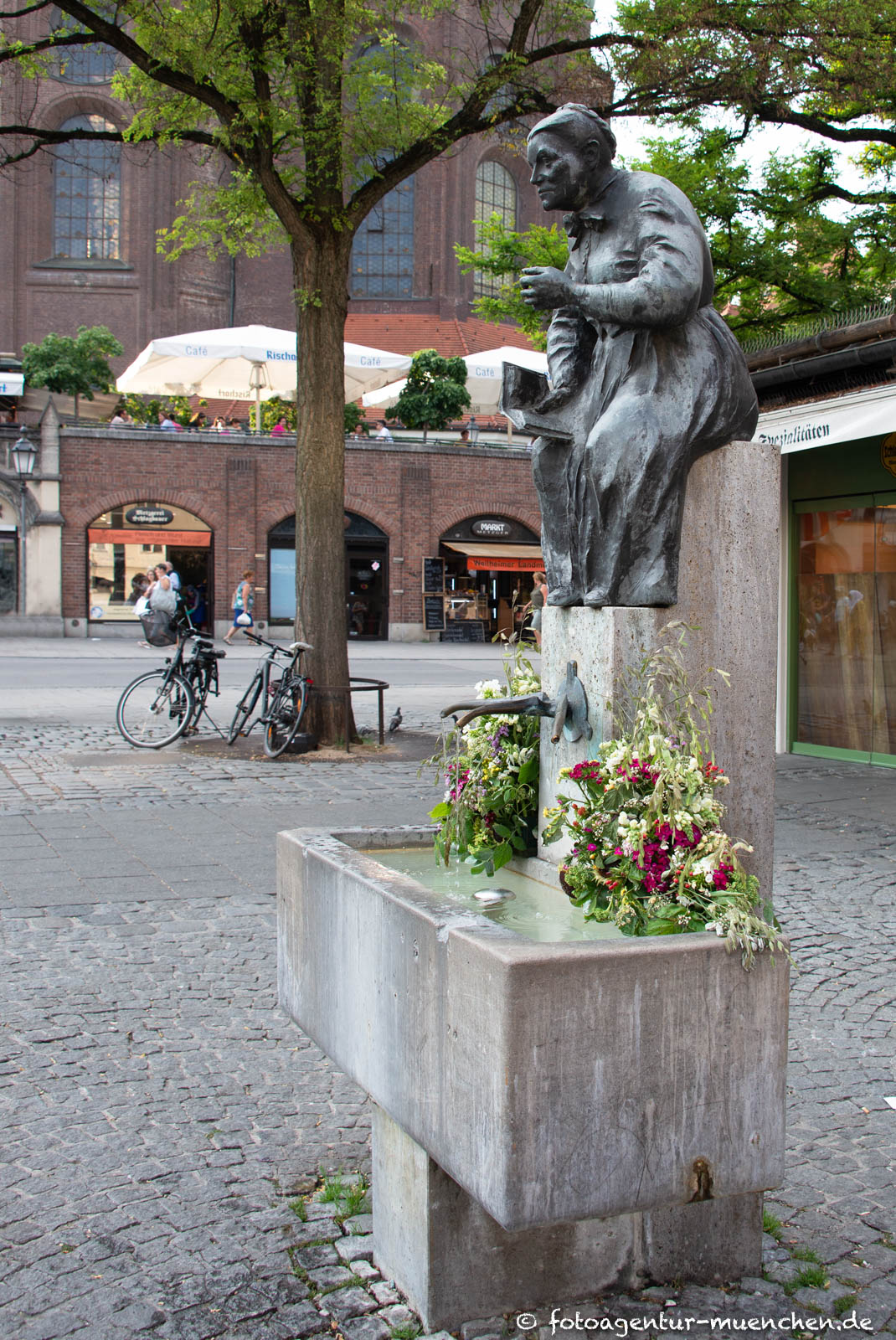 Elise-Aulinger-Brunnen