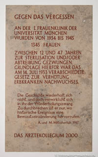 Kriegerdenkmal: Gedenktafel - Gegen das Vergessen