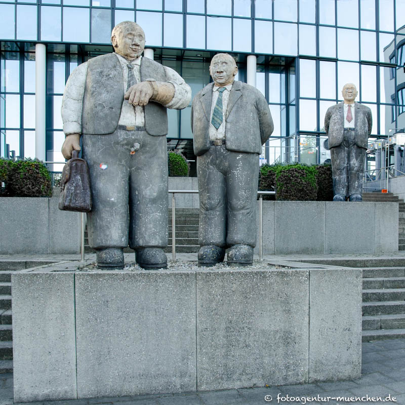 Bunte-Männer-Skulpturen - Lechner Christel – Denkmal/Kunstwerk in München