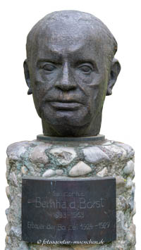 Büste Bernhard Borst 2002