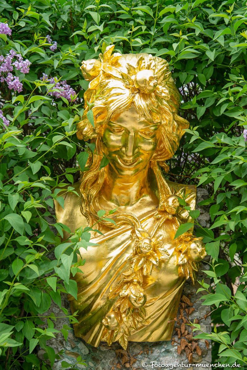 Büste - Herbst – Denkmal/Kunstwerk in München