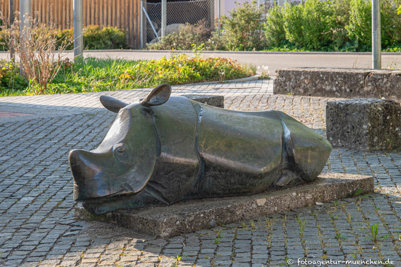 Junges Nashorn - Nida-Rümelin Rolf – Denkmal/Kunstwerk in München
