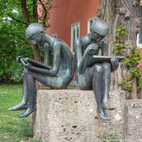 Lesende Buben